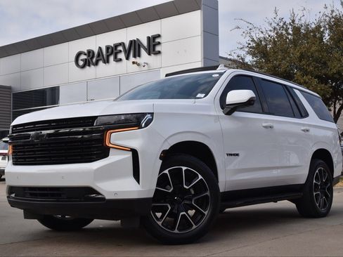 Used 2021 Chevrolet Tahoe RST w/ Luxury Package image 2