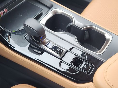 Certified 2025 Lexus NX 250 FWD w/ Premium Package image 24