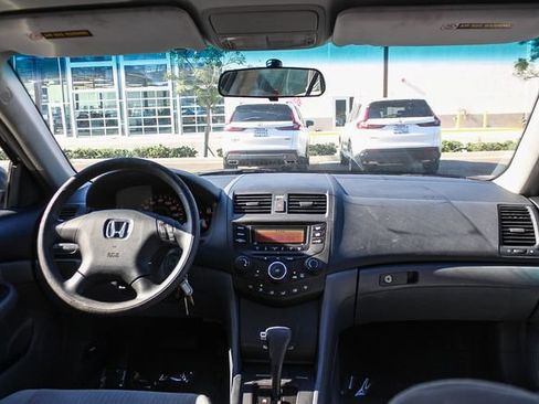 Used 2005 Honda Accord LX image 16