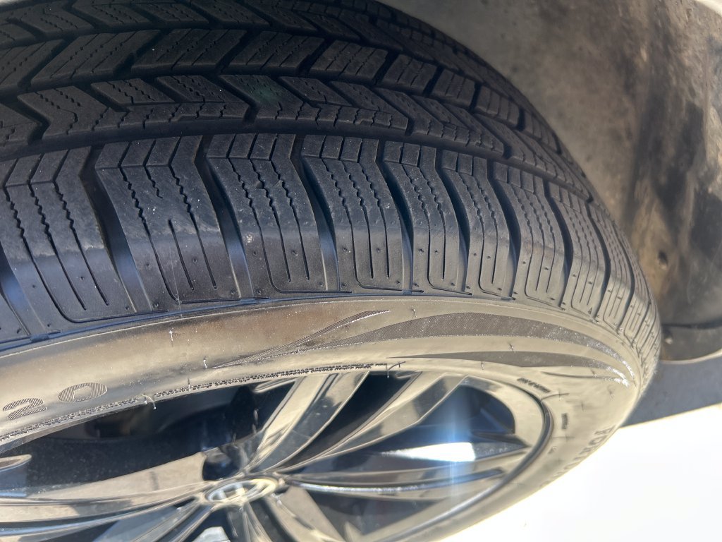 Used 2023 Volkswagen Atlas SEL R-Line AWD/4WD image 22