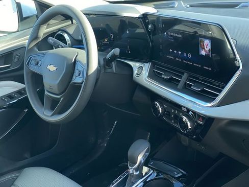 New 2026 Chevrolet Trax LT FWD image 39