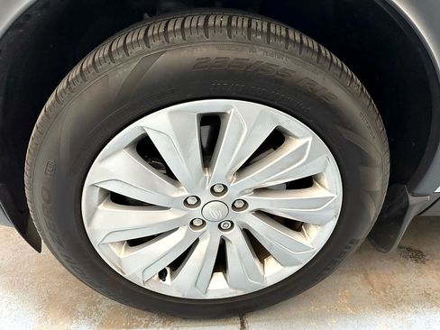 Used 2023 Land Rover Discovery Sport SE image 26