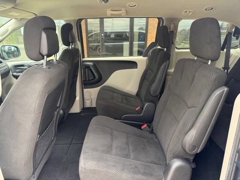Used 2015 Dodge Grand Caravan SE w/ Quick Order Package 29E SE image 14