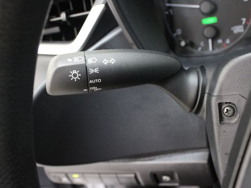 Used 2025 Toyota Corolla LE FWD image 21