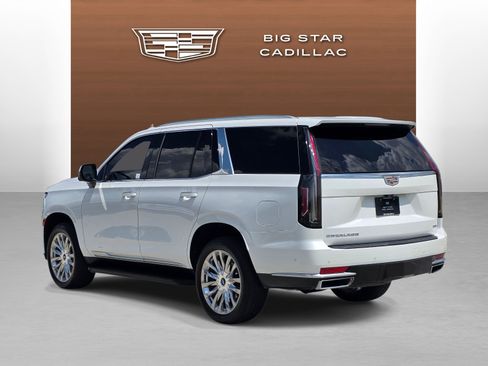 Used 2023 Cadillac Escalade Premium Luxury RWD image 3