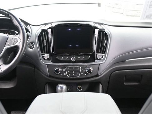 Used 2020 Chevrolet Traverse LT w/ Driver Confidence II Package image 27