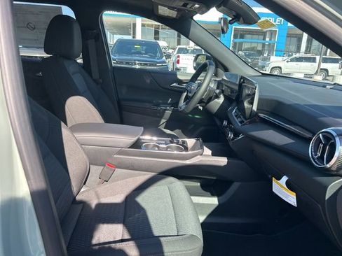 New 2026 Chevrolet Equinox LT image 32