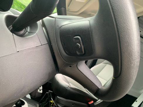 Used 2023 RAM ProMaster 2500 image 17