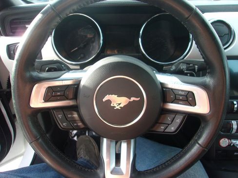Used 2017 Ford Mustang Premium image 10