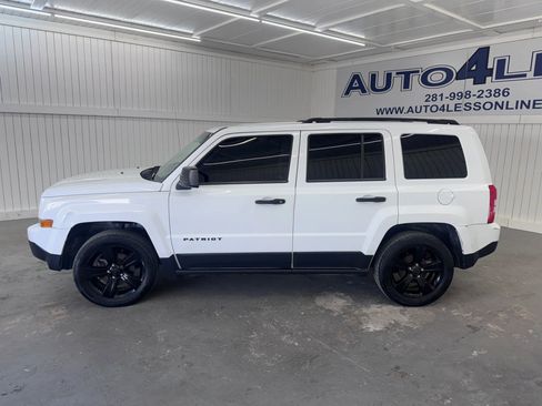 Used 2015 Jeep Patriot Sport image 8