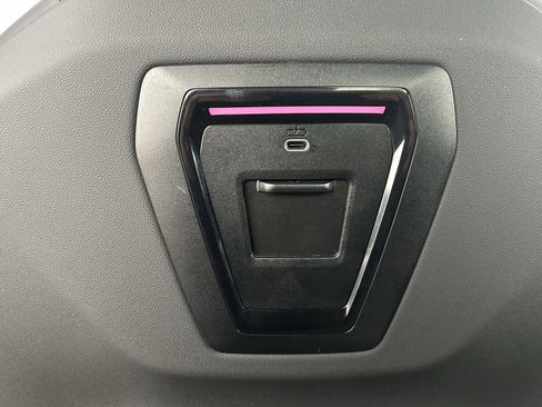 Used 2024 BMW i5 eDrive40i w/ Premium Package image 35