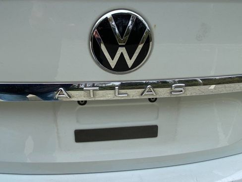 Used 2021 Volkswagen Atlas SE image 50