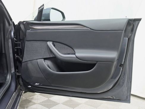 Used 2022 Tesla Model S image 36