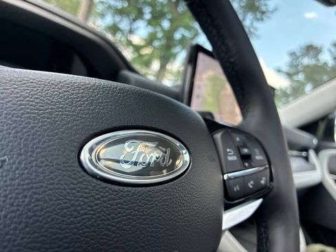 Used 2025 Ford Explorer Platinum w/ Ultimate Package RWD image 30