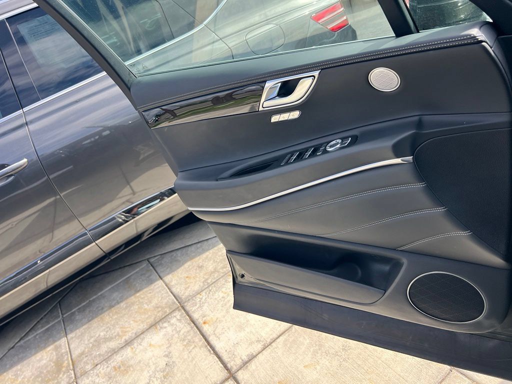 Used 2025 Genesis GV80 2.5T Standard AWD/4WD image 19
