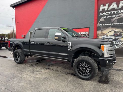 Used 2017 Ford F350 Platinum w/ Platinum Ultimate Package image 2