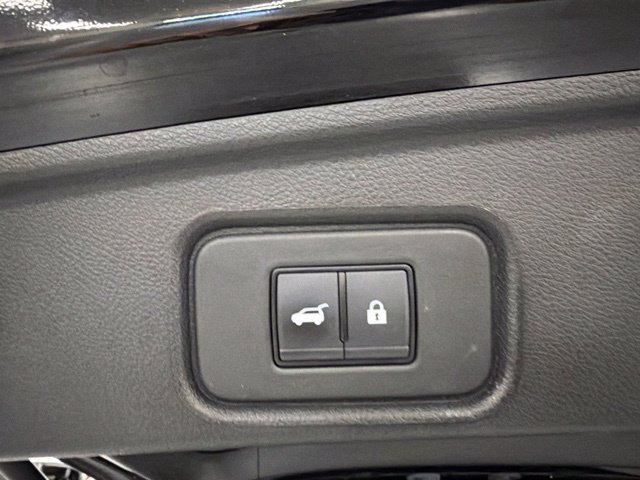 Used 2024 Nissan Pathfinder SL w/ Black Appearance Package AWD/4WD image 14