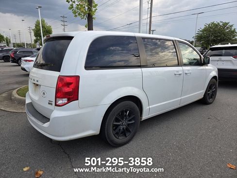 Used 2019 Dodge Grand Caravan GT FWD image 3