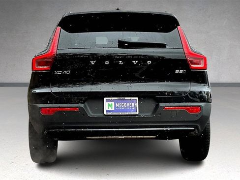 New 2025 Volvo XC40 B5 Ultra w/ Climate Package image 4
