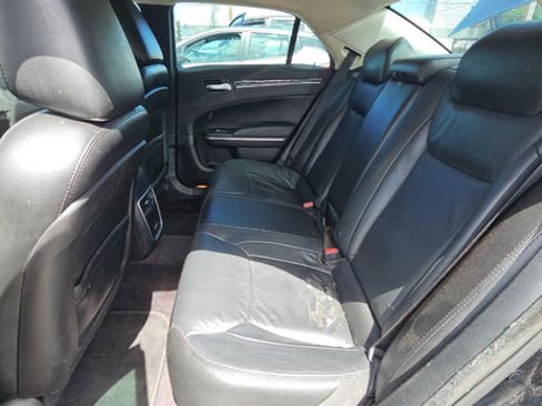 Used 2017 Chrysler 300 Limited AWD/4WD image 11