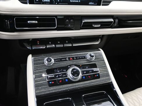Used 2023 Lincoln Aviator Black Label w/ Class IV Trailer Tow Package AWD/4WD image 20