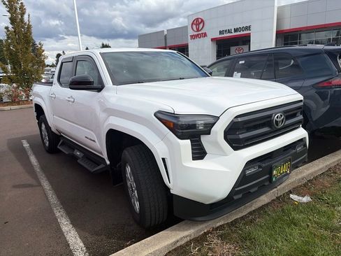 Used 2024 Toyota Tacoma SR5 RWD image 2
