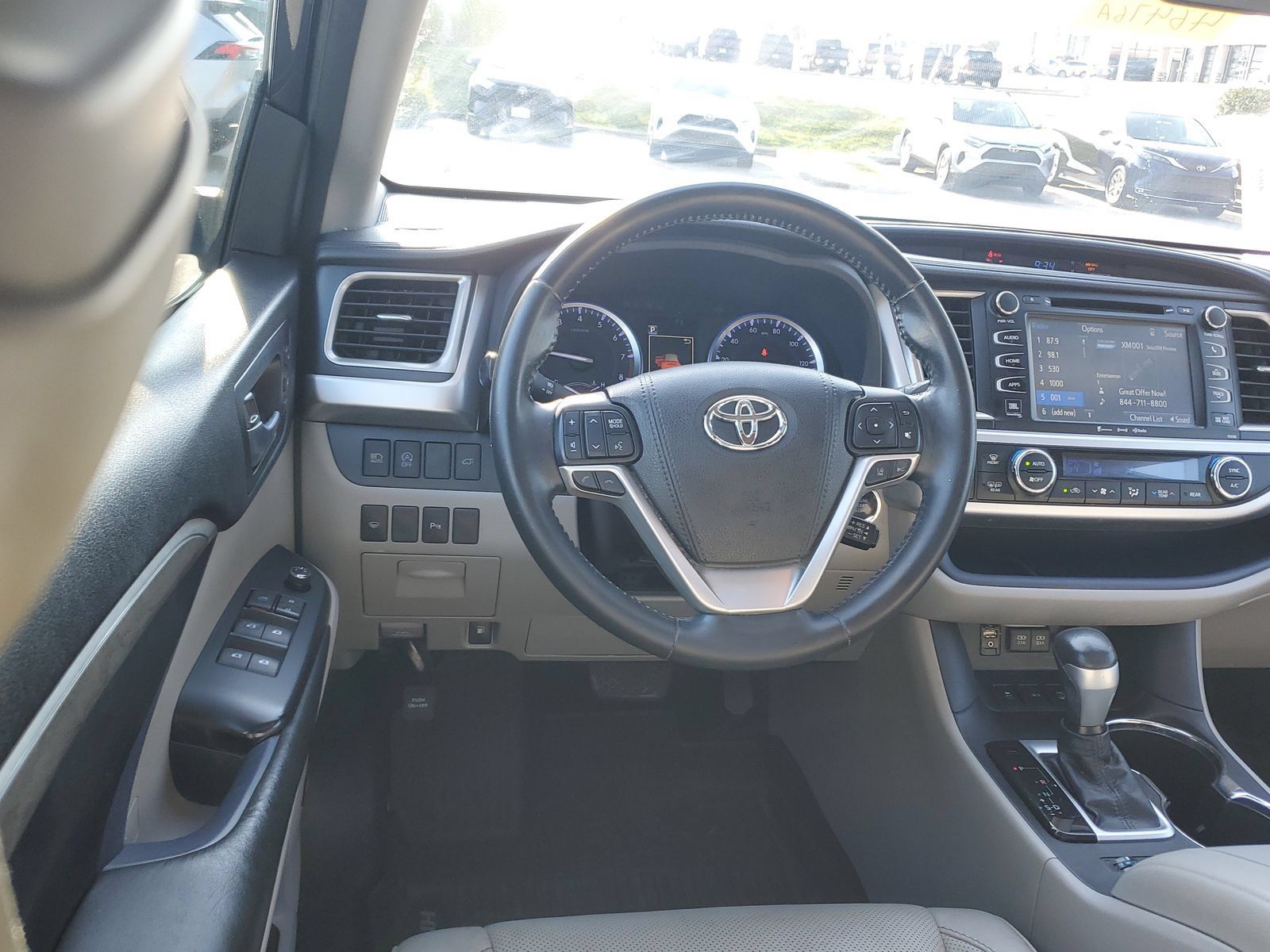 Used 2018 Toyota Highlander Limited AWD/4WD image 11