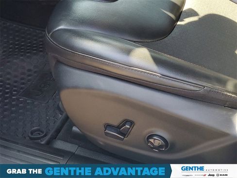 Used 2020 Jeep Cherokee Trailhawk w/ Cold Weather Group image 11