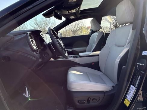 Used 2024 Lexus RX 350 Premium w/ Accessory Package (Z1) image 18