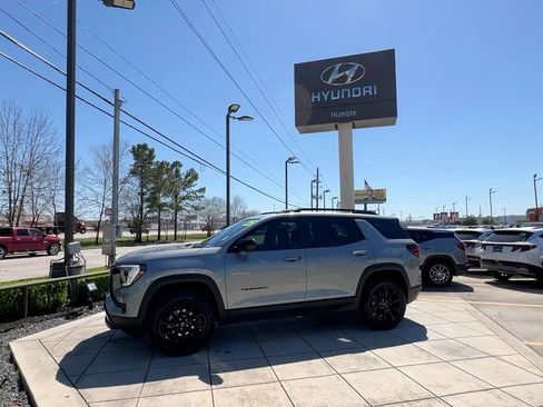 Used 2025 GMC Terrain Elevation w/ Elevation Premium Package image 5