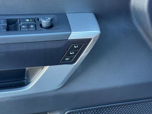 Used 2024 Toyota Sequoia Platinum image 19