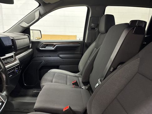 Used 2023 Chevrolet Silverado 1500 LT AWD/4WD image 20