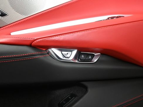 Used 2022 Chevrolet Corvette Stingray Premium Conv w/ Z51 Performance Package image 26