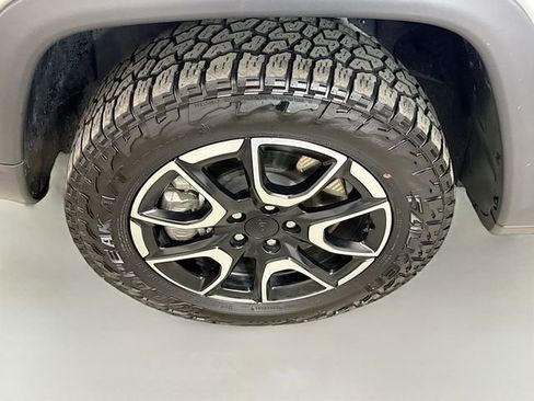 Used 2024 Jeep Compass Trailhawk image 29