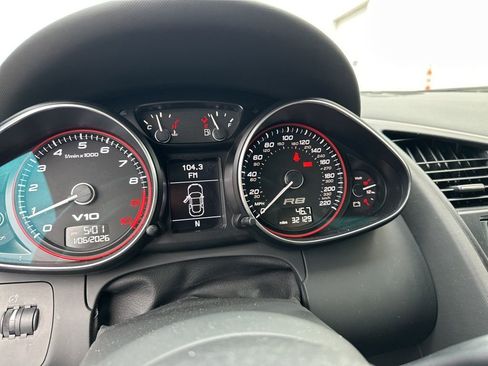 Used 2011 Audi R8 V10 image 9
