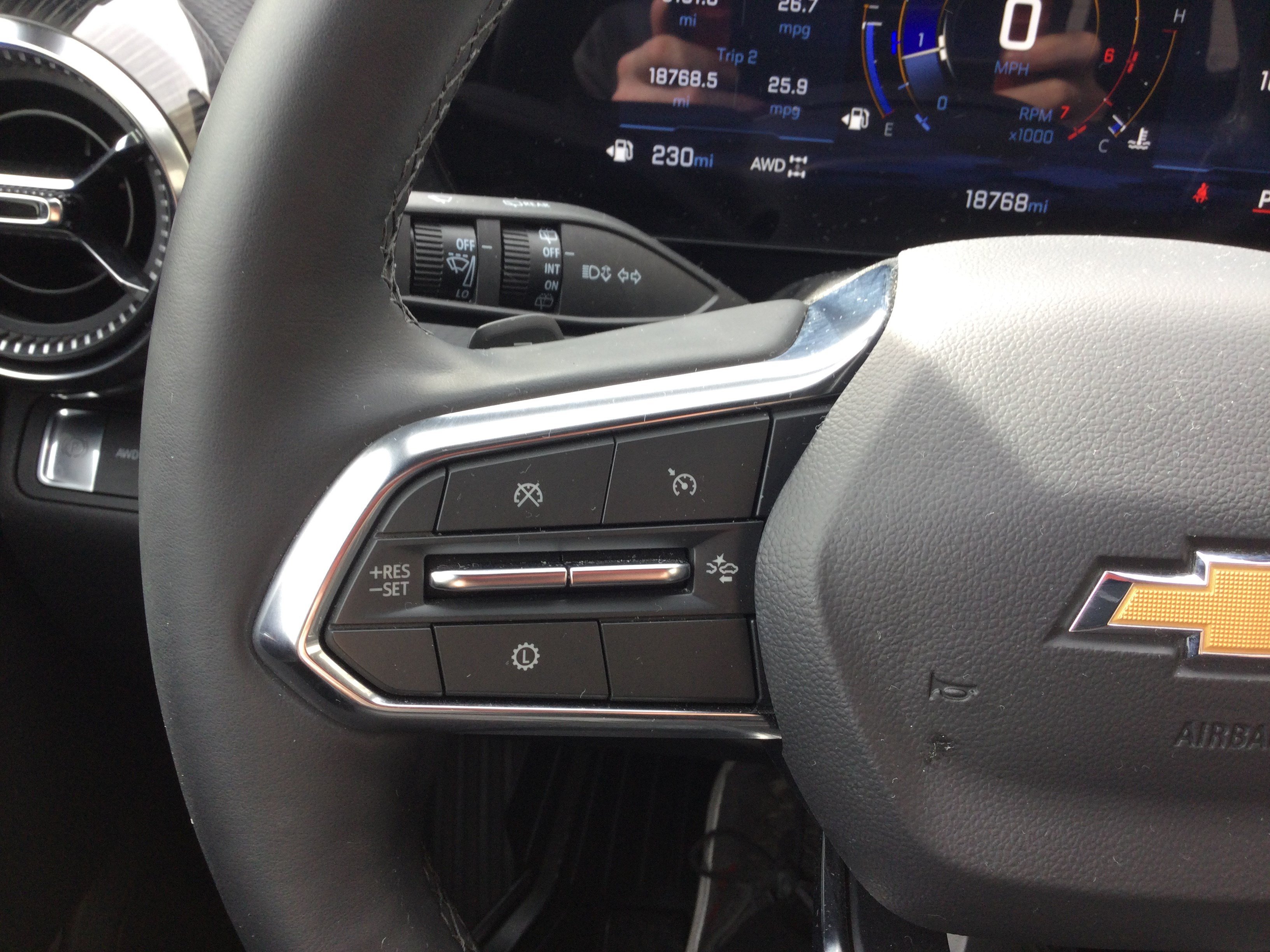 Used 2025 Chevrolet Equinox LT w/ Safety and Technology Package AWD/4WD image 14