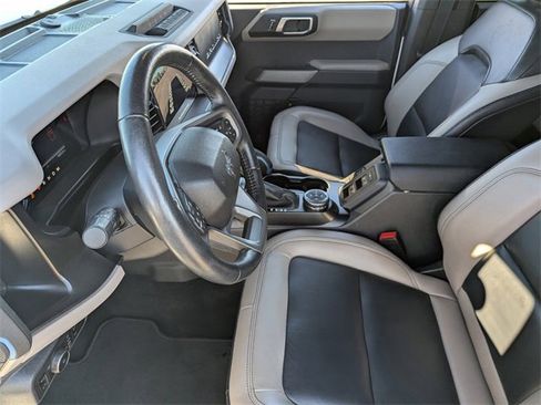 Used 2023 Ford Bronco Wildtrak image 22