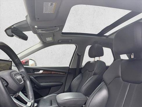Used 2018 Audi Q5 2.0T Premium Plus image 12