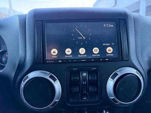 Used 2016 Jeep Wrangler Unlimited Sahara w/ Dual Top Group image 22