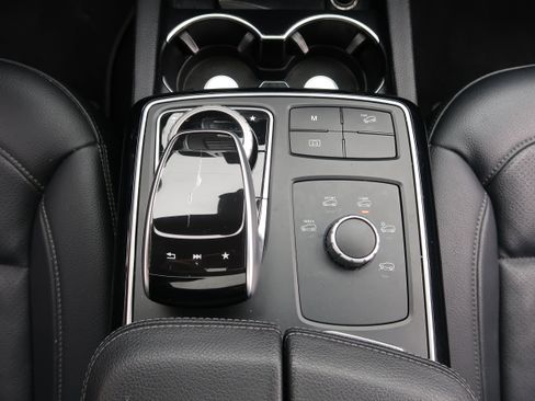Used 2019 Mercedes-Benz GLE 400 4MATIC image 21