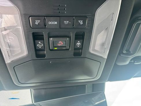 Used 2023 Toyota RAV4 XSE AWD/4WD image 36
