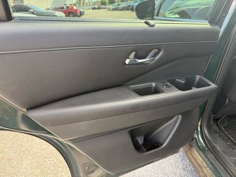 Used 2023 Nissan Pathfinder SL image 25