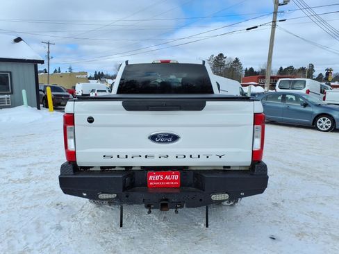 Used 2017 Ford F250 XLT image 5