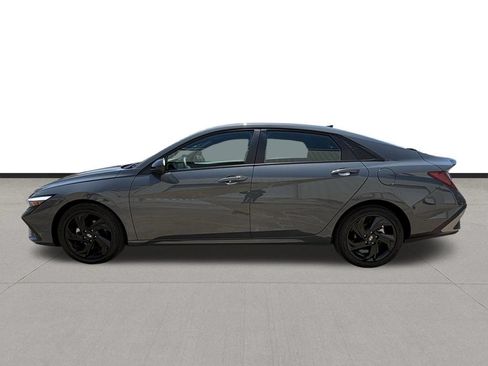 Used 2026 Hyundai Elantra Sport FWD image 8