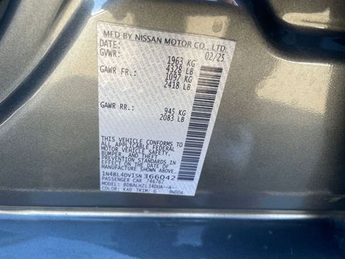 Used 2025 Nissan Altima 2.5 SV FWD image 29