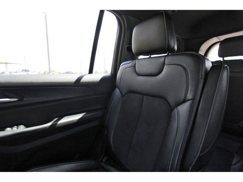 Used 2023 Jeep Grand Cherokee L Laredo AWD/4WD image 14