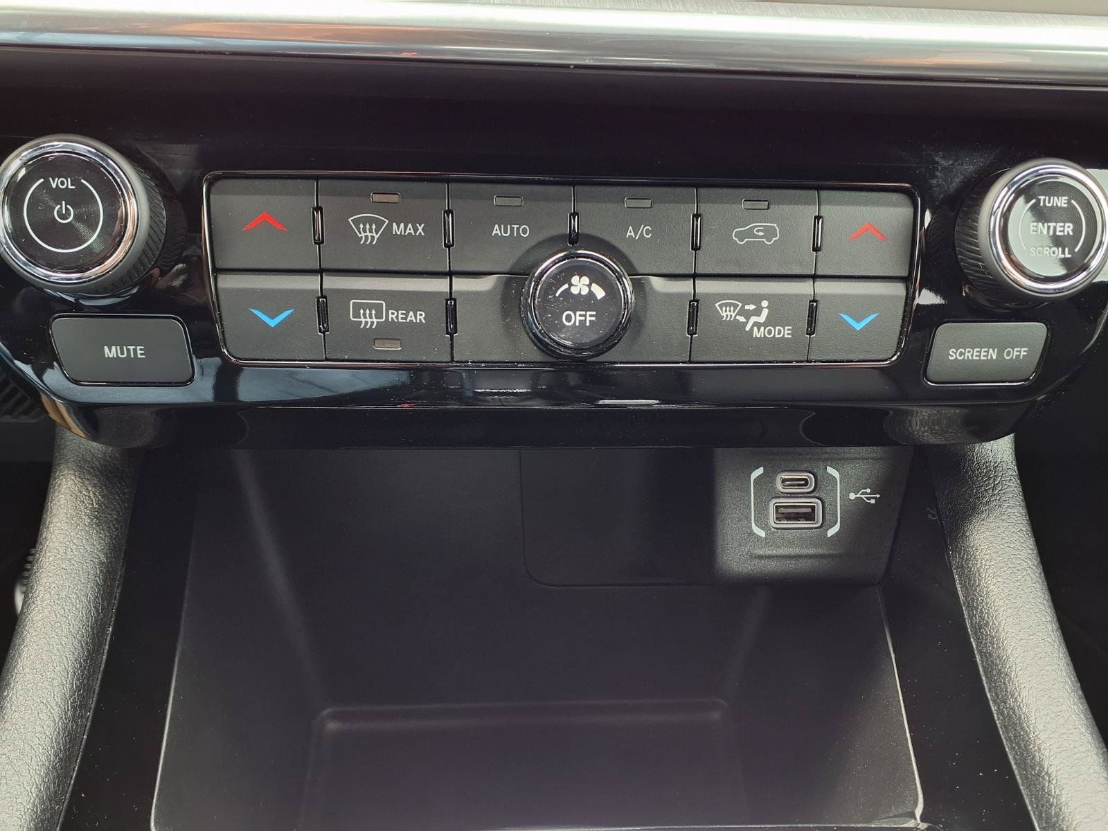Used 2024 Jeep Compass Limited AWD/4WD image 22