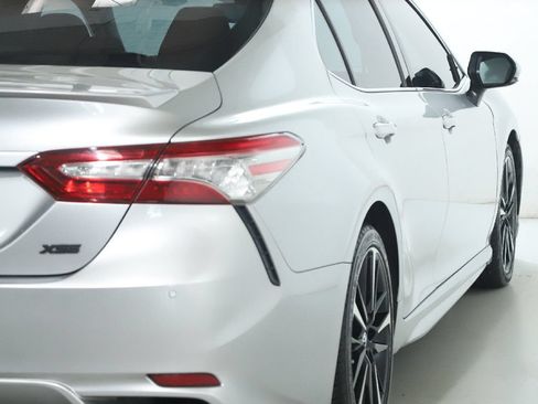 Used 2018 Toyota Camry XSE FWD image 48