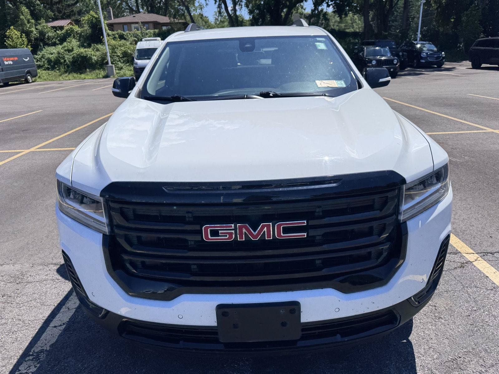 Used 2022 GMC Acadia SLE w/ Driver Convenience Package AWD/4WD image 2