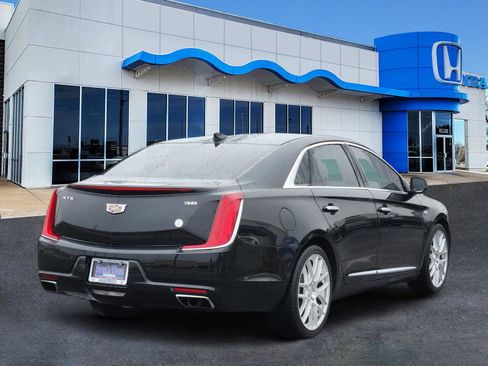 Used 2018 Cadillac XTS Premium Luxury image 5